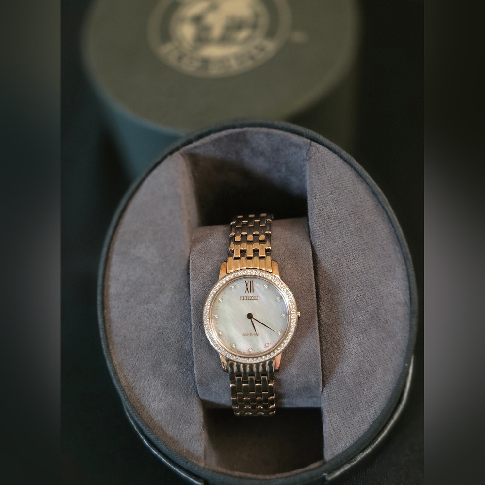 Citizen Ladies Eco Drive Strawberry Gold Watch EUC - Picture 10 of 16